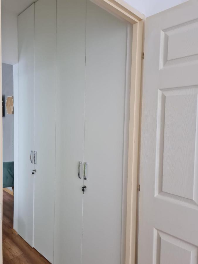 Dddd Apartament Кавник Екстериор снимка